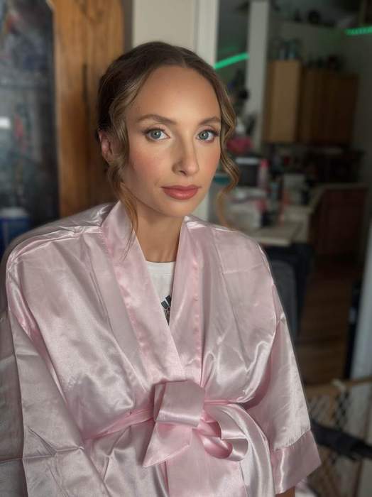 Everyday client, soft glam