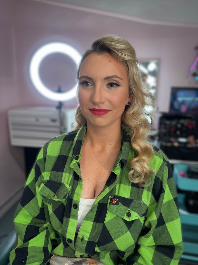 Everyday client, glam look